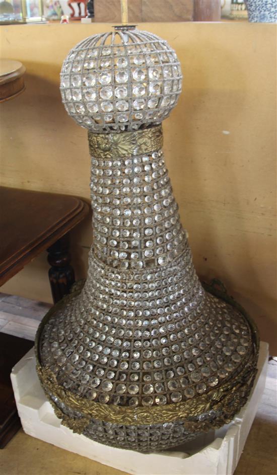 Large crystal chandelier(-)